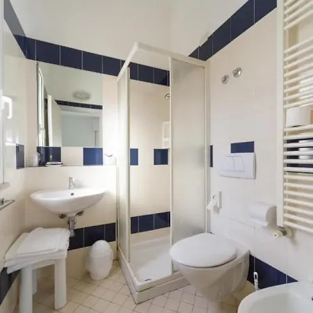 酒店 Roma 2*