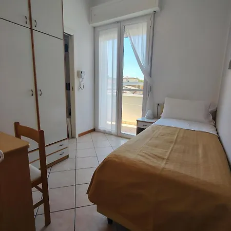 Otel Roma 2*