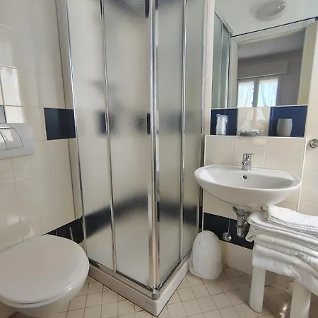 Otel Roma 2*